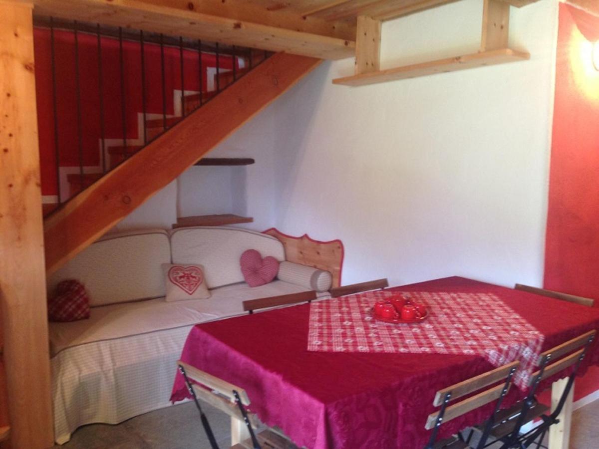 Baite Cialvrina Villa Gressoney-Saint-Jean Kamer foto